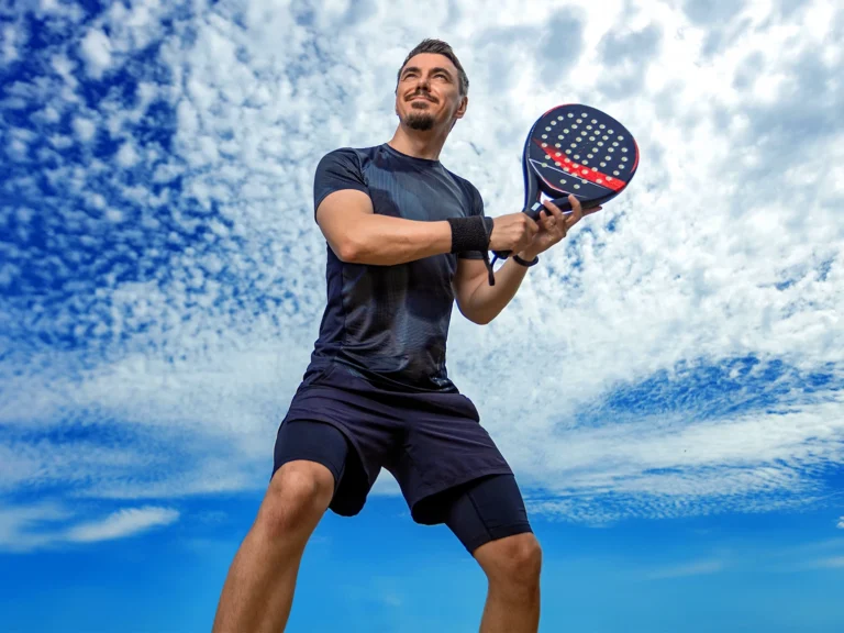 SaraAlberdi-Imagenes-Imprenta-comillas-ropa-padel-personalizada